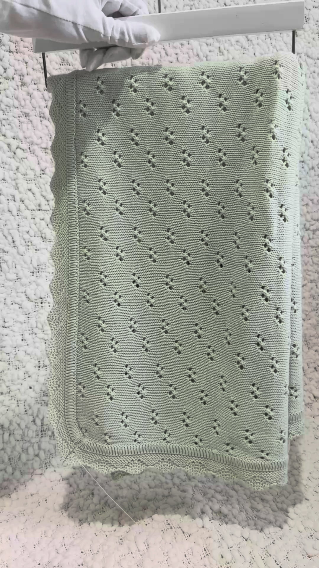 Knitted pointelle blanket - honeydew